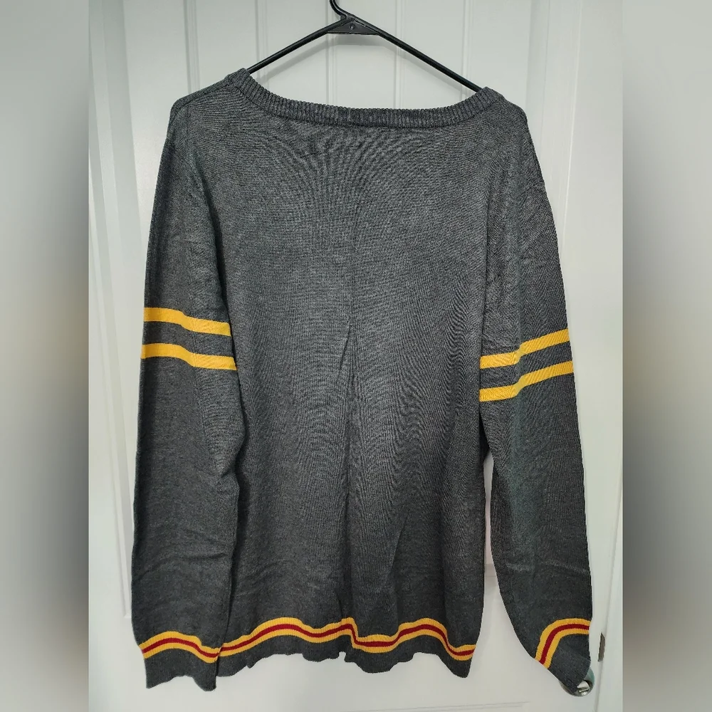 Harry Potter Gryffindor Women's Cardigan, Size 2XL - Picture 4 of 6